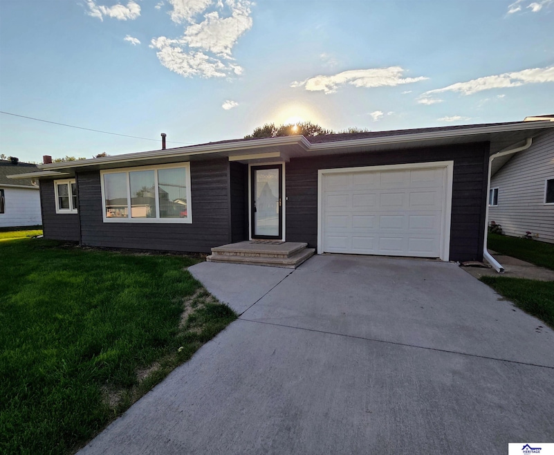 1121 11th St, Henderson, NE 68371 - photo 1