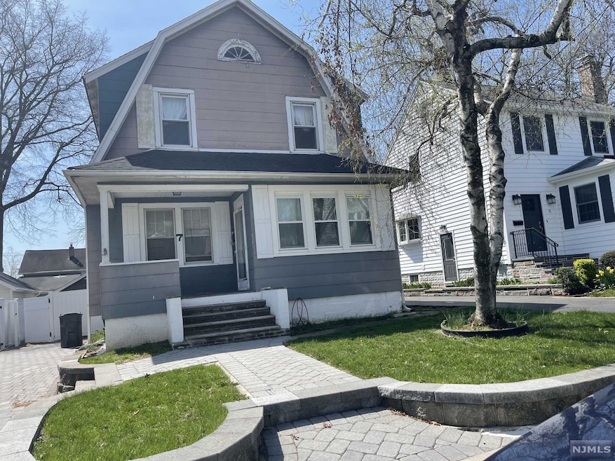 7 Sugden St, Bergenfield, NJ 07621 - photo 1