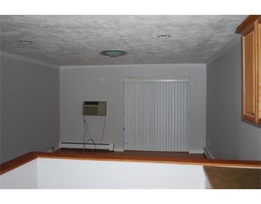 500 Governors Dr unit 10, Winthrop, MA 02152 - photo 1