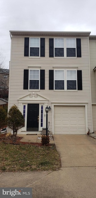 9062 Falcon Glen Ct, Bristow, VA 20136 - photo 1