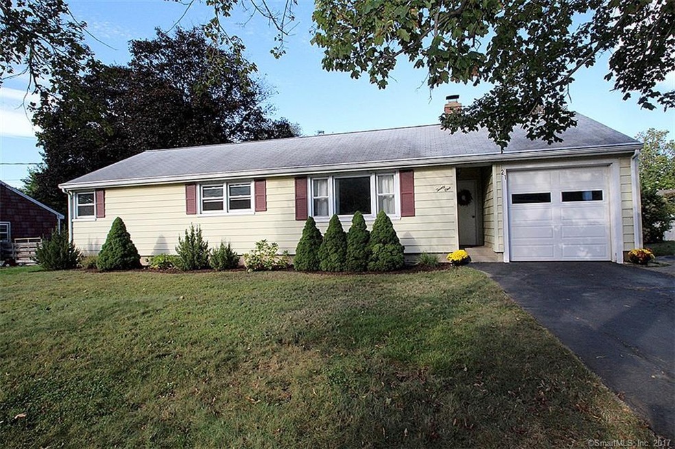 Welcome to 21 Meadow Park Drive! Adorable ranch ho