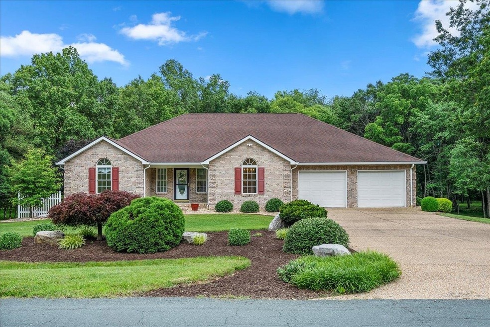 156 Cranberry Dr, Stuarts Draft, VA 24477 - photo 1