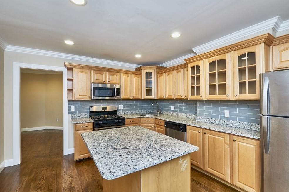 319 River St unit 319, Cambridge, MA 02139 - photo 1