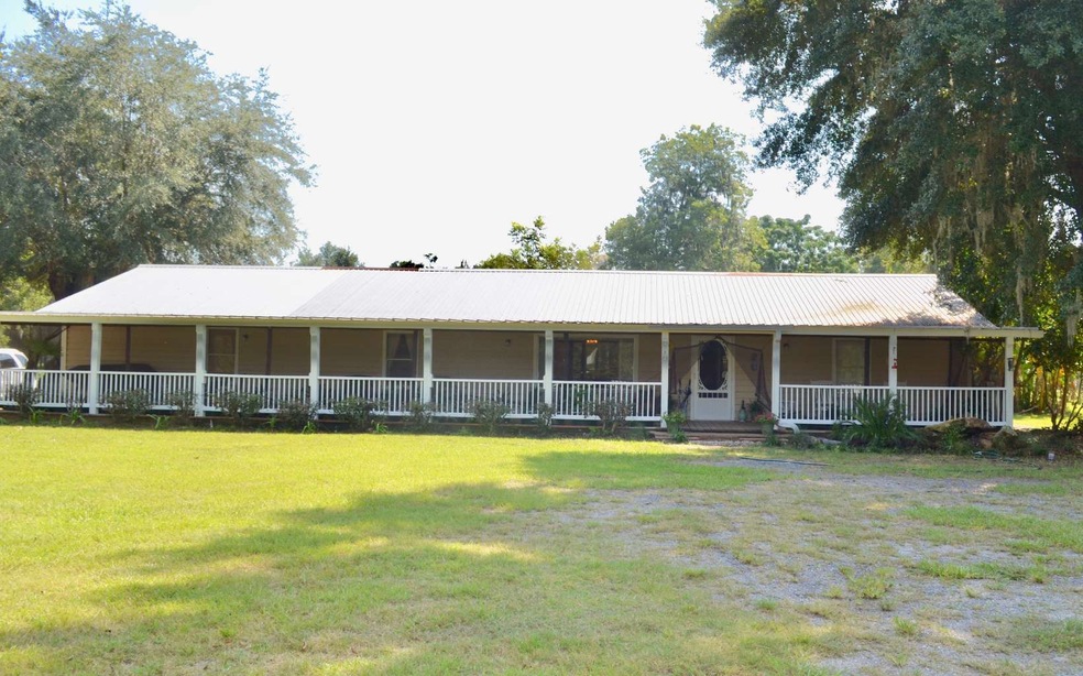 586 SE Leroy Ct, Lake City, FL 32025 - photo 1