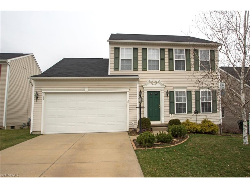Beautiful two story in Highland Creek with 2 walki