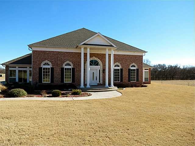 24700 N Western Ave, Edmond, OK 73025 - photo 1