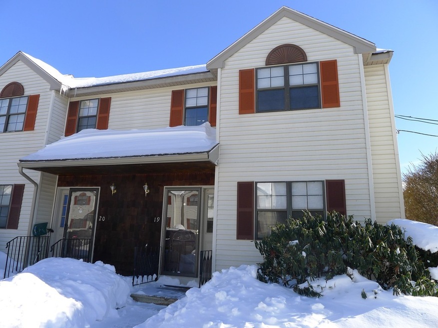 34 Lowell Rd unit 19, Pepperell, MA 01463 - photo 1