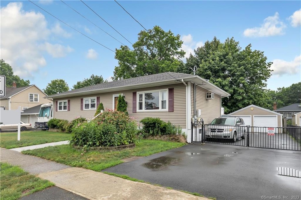 140 Sedgewick Ave, Stratford, CT 06615 - photo 1