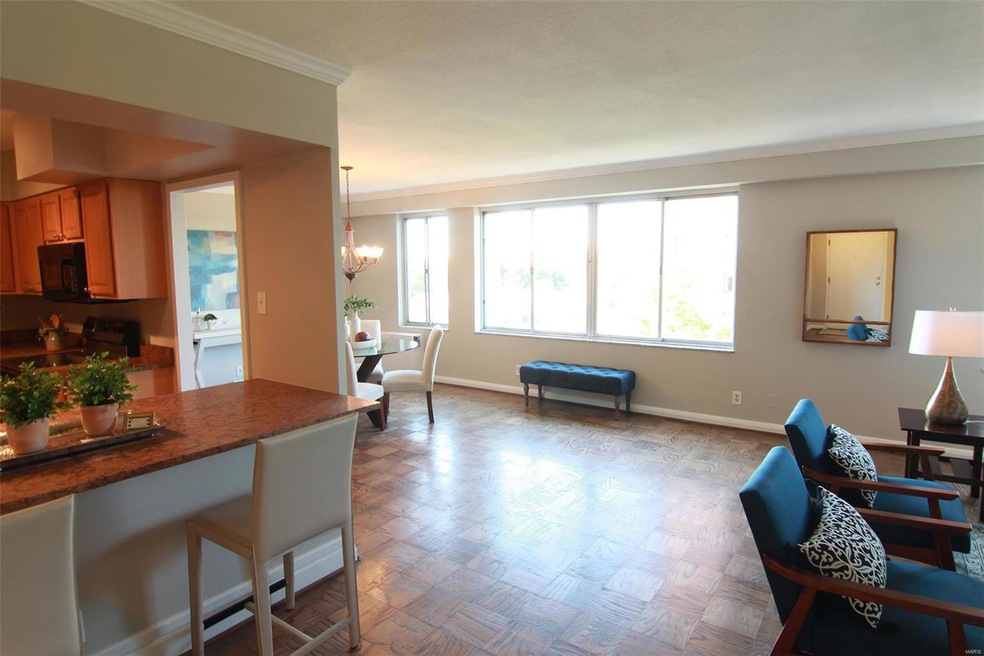 Sun Splashed Open Floor Plan!