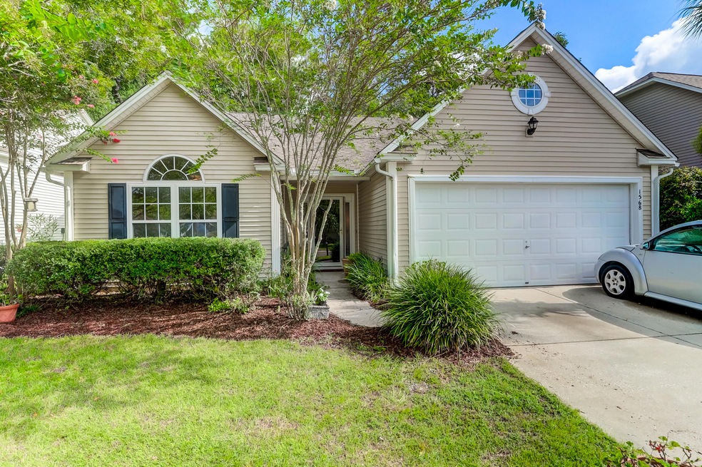 1568 Wellesley Circle