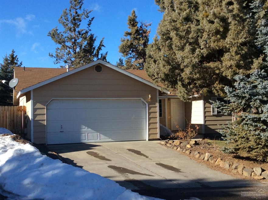 20710 Wishing Well Ct, Bend, OR 97701 - photo 1