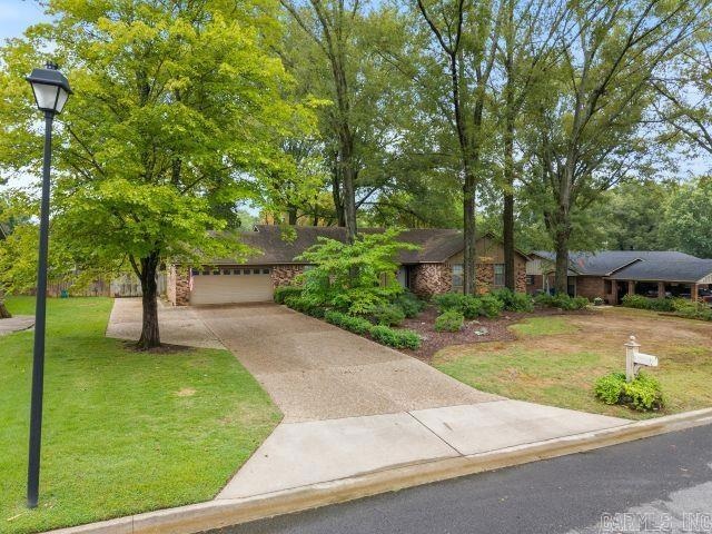 Under Contract $299,500