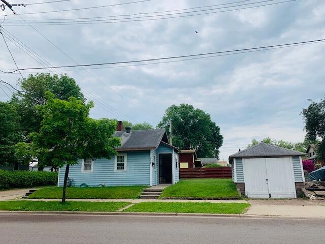 912 Redfield St, La Crosse, WI 54601 - photo 1