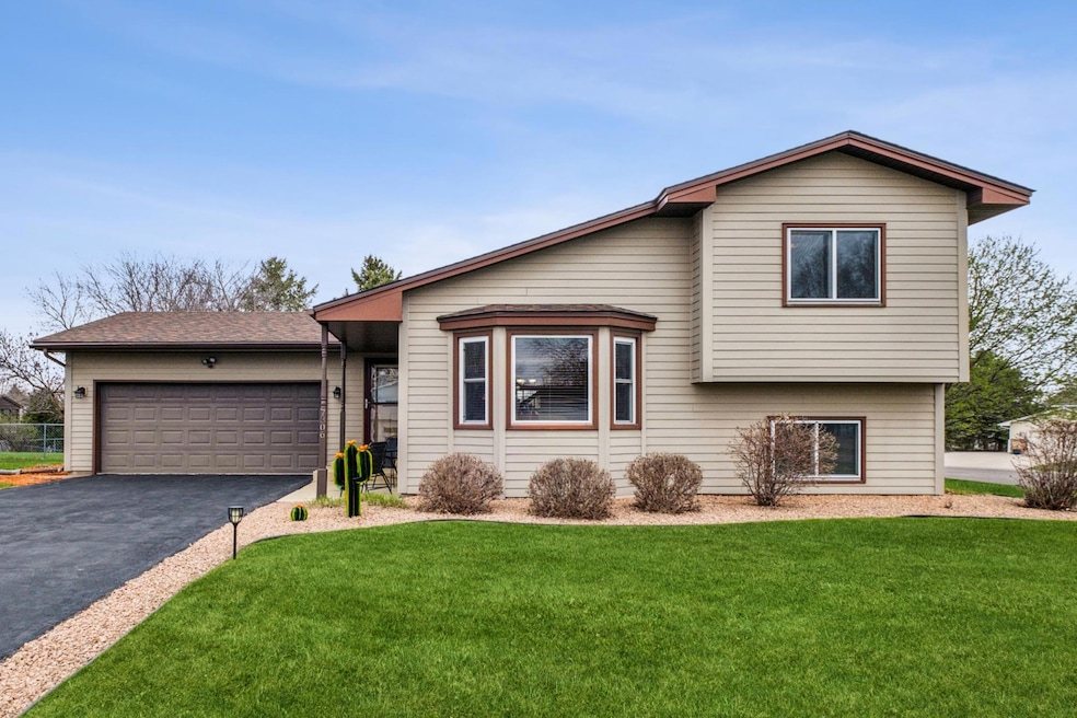 01_Exterior (14).jpg