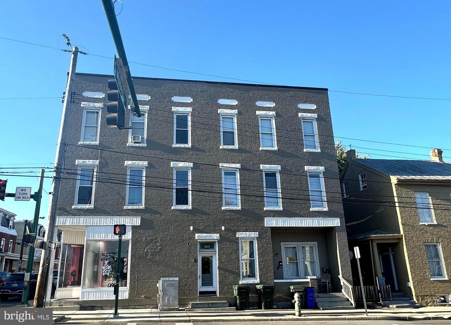 143 E Antietam St unit 1, Hagerstown, MD 21740 - photo 1