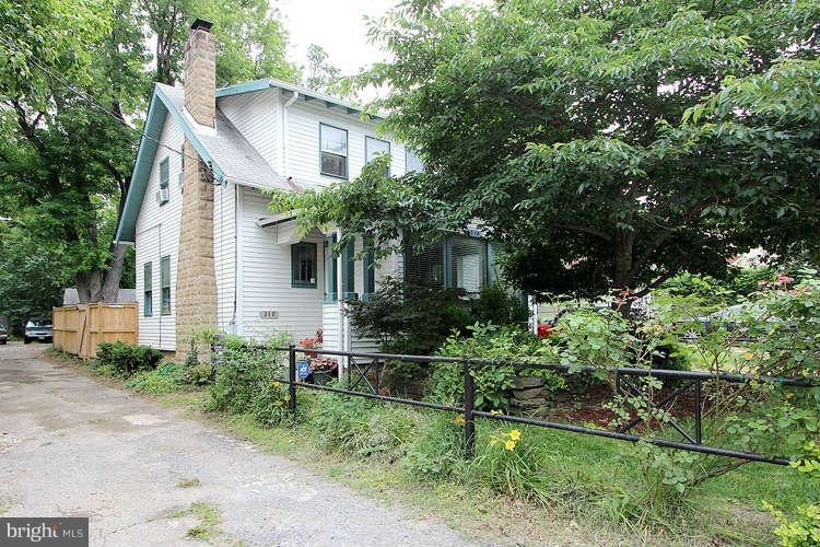 210 Lincoln Ave, Takoma Park, MD 20912 - photo 1