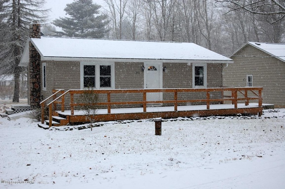 213 Dorothy Dr, Cresco, PA 18326 - photo 1