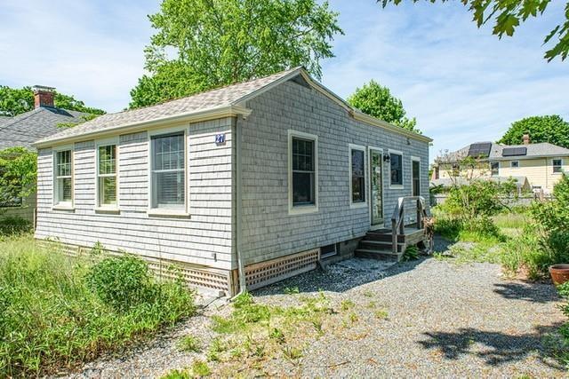 27 Pleasant St, Barrington, RI 02806 - photo 1