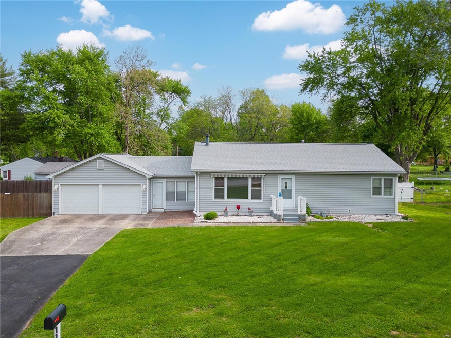 Welcome to 110 2nd St., Collinsville