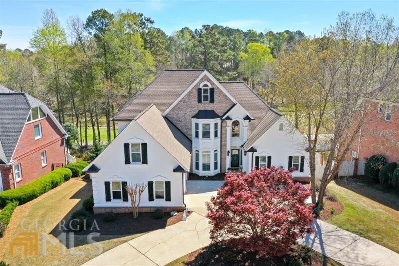 Gorgeous home located on 11th Green!