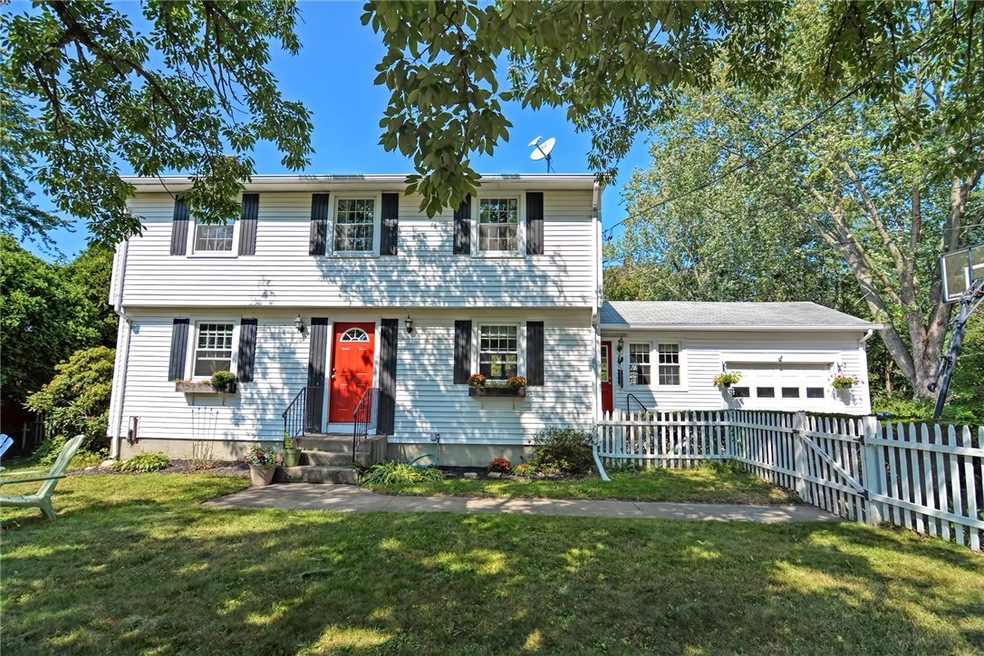 10 Laurel Ln, Warren, RI 02885 - photo 1