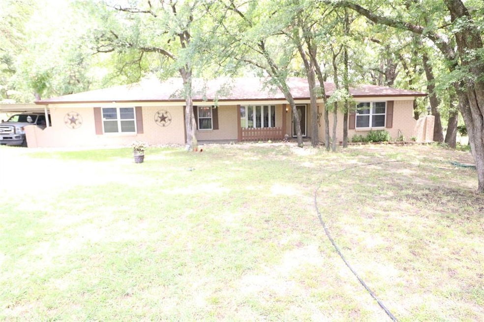 1517 Oakridge Ct W, Azle, TX 76020 - photo 1