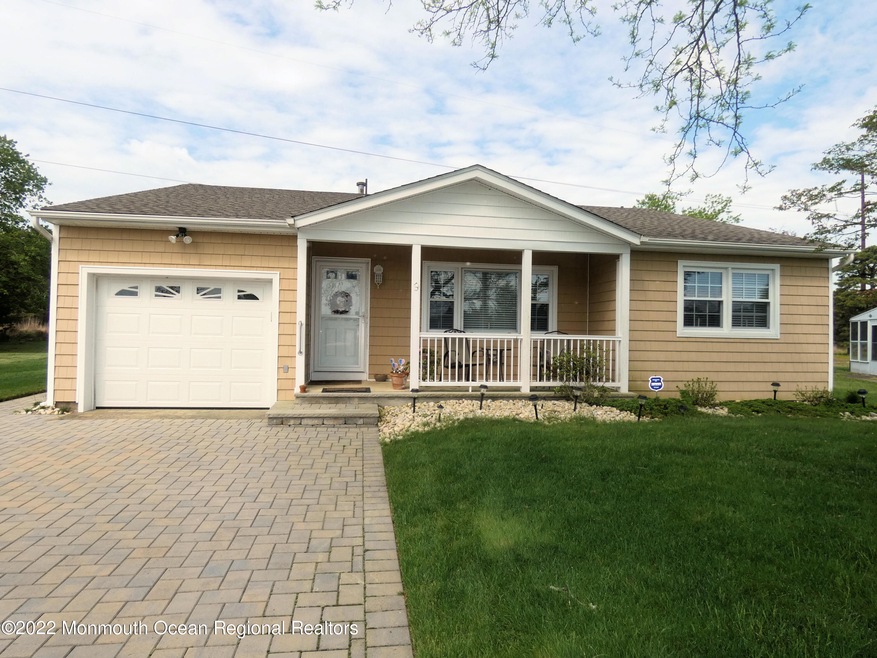 9 Whitmore Ct, Toms River, NJ 08757 - photo 1