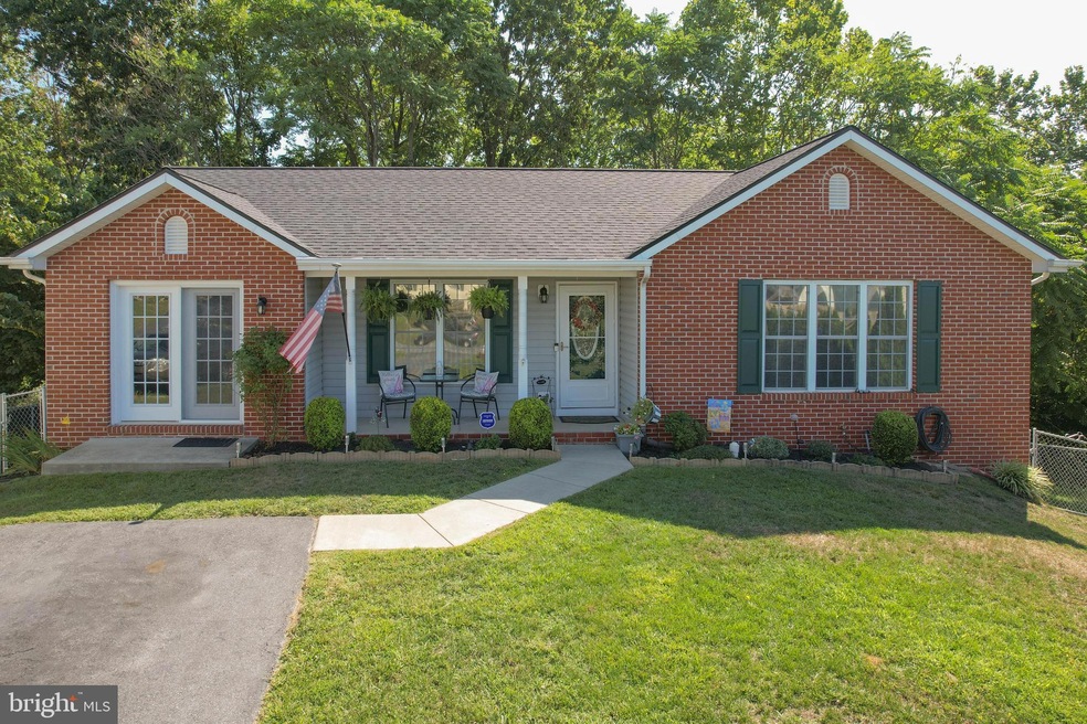 44 Planet Ct, Martinsburg, WV 25404 - photo 1