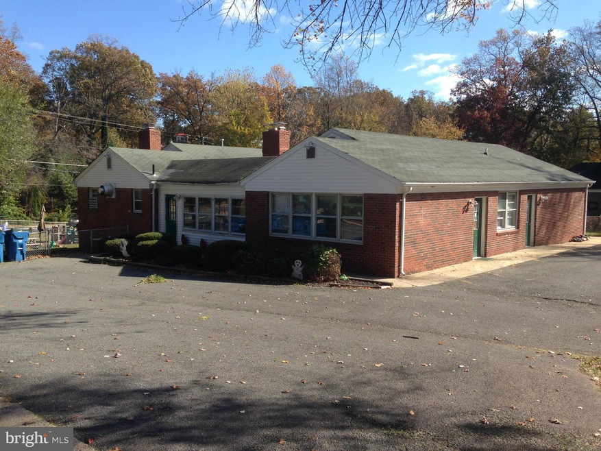 1101 Park St SE, Vienna, VA 22180 - photo 1