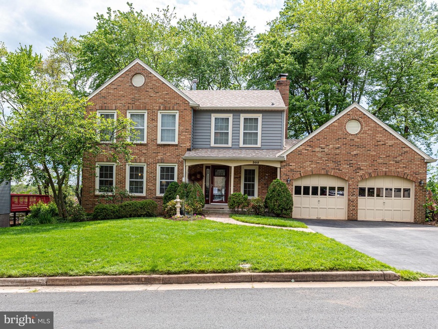 305 Tramore Ct, Sterling, VA 20164 - photo 1