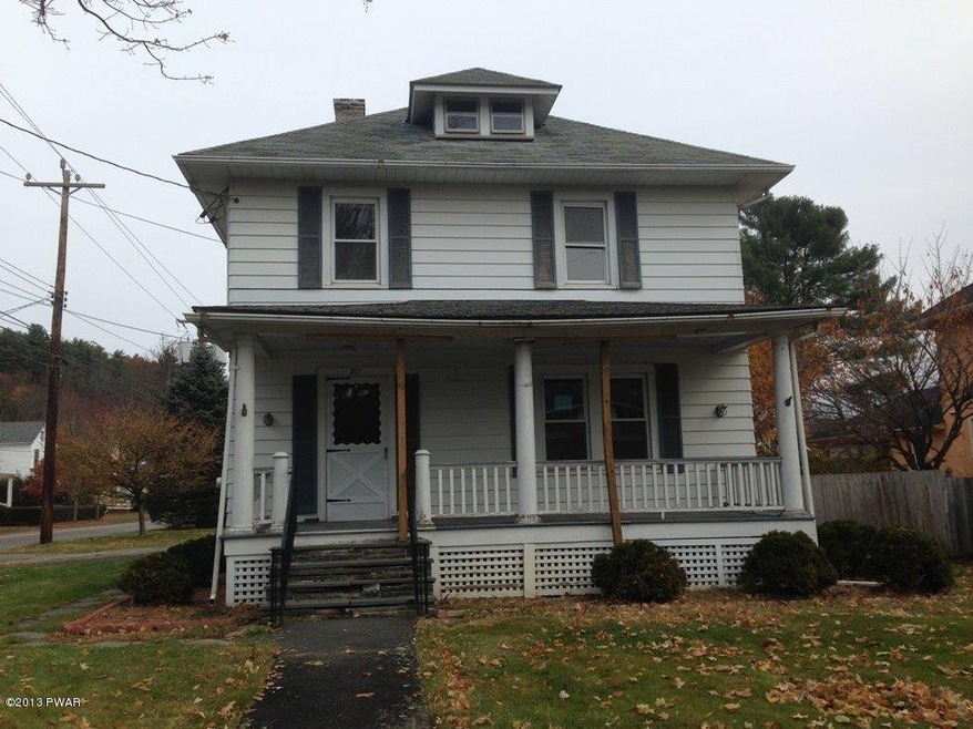 317 W Ann St, Milford, PA 18337 - photo 1