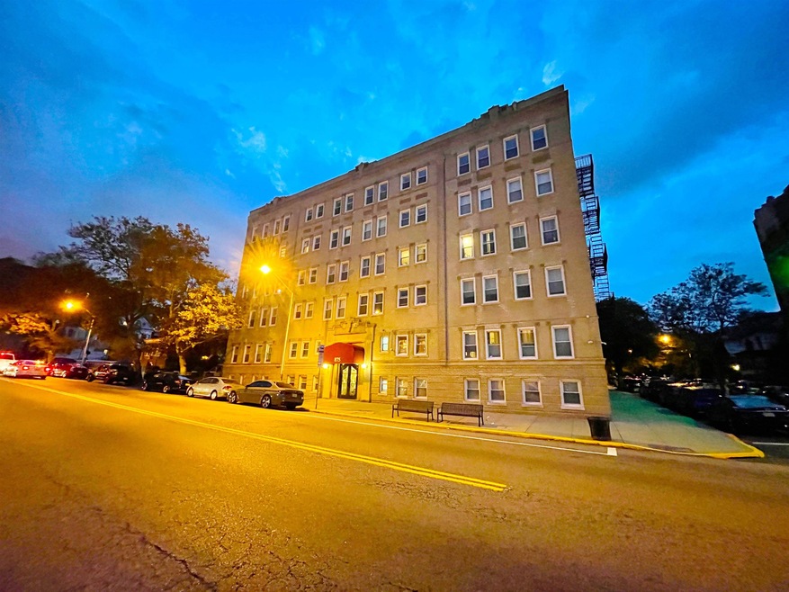 875 Boulevard E unit 6, Weehawken, NJ 07086 - photo 1