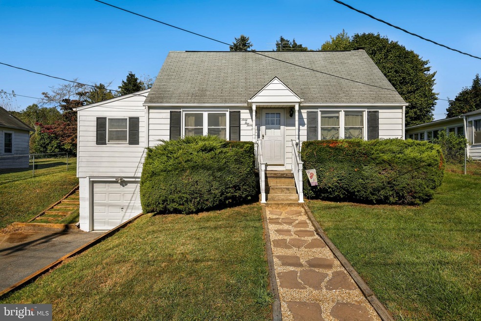 6526 Sykesville Rd, Sykesville, MD 21784 - photo 1