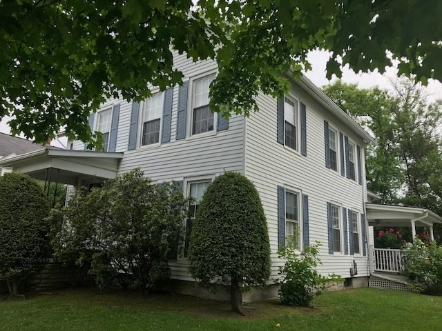 81 Crescent St, Rutland, VT 05701 - photo 1