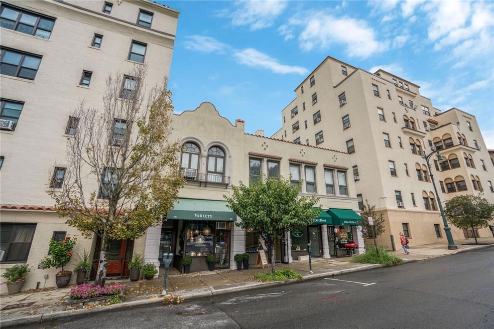 170 Myrtle Blvd unit C, Larchmont, NY 10538 - photo 1