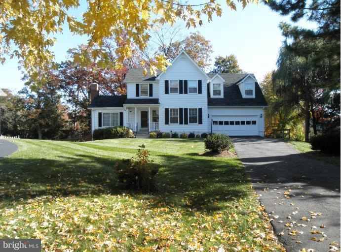 13367 Meadowsweet Dr, Fairfax, VA 22033 - photo 1