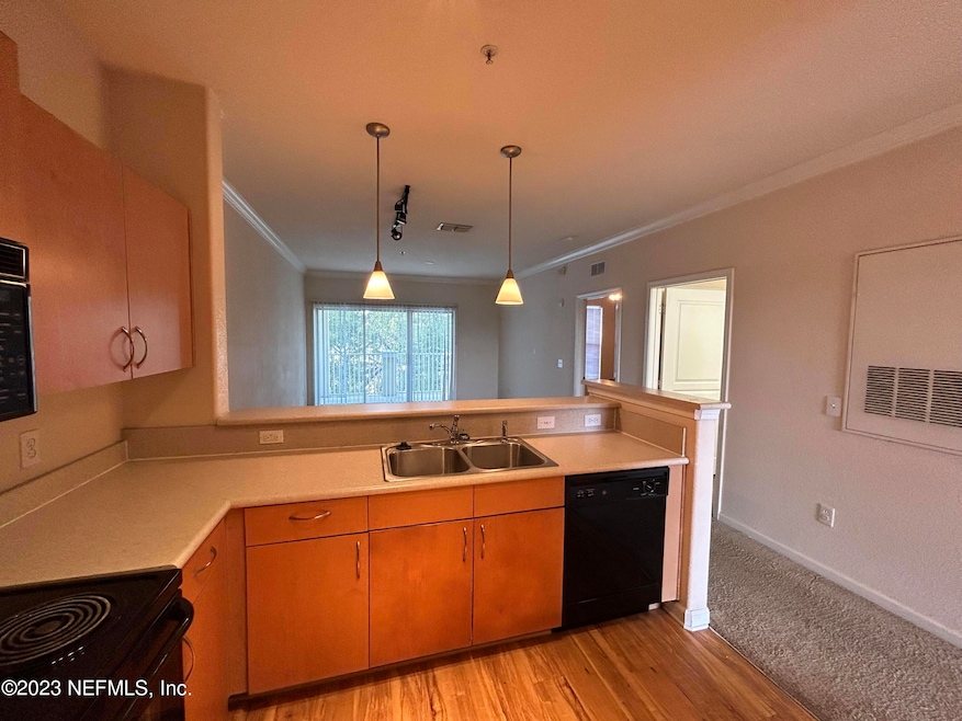 For Rent $1,295/month • Co-Listing Agent