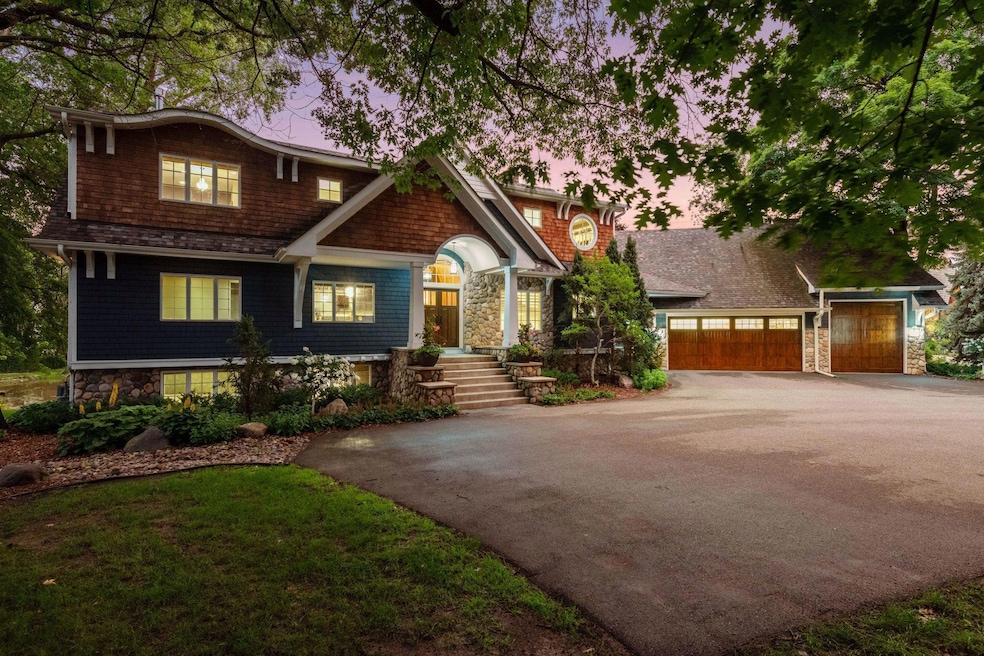 3135 Shoreline Dr, Wayzata, MN 55391 - photo 1