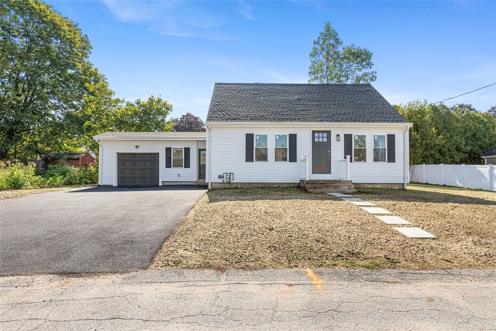 5 Taylor Ct, Cumberland, RI 02864 - photo 1