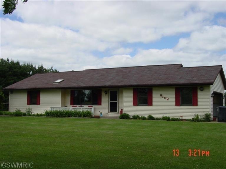 6102 W S Ave, Schoolcraft, MI 49087 - photo 1