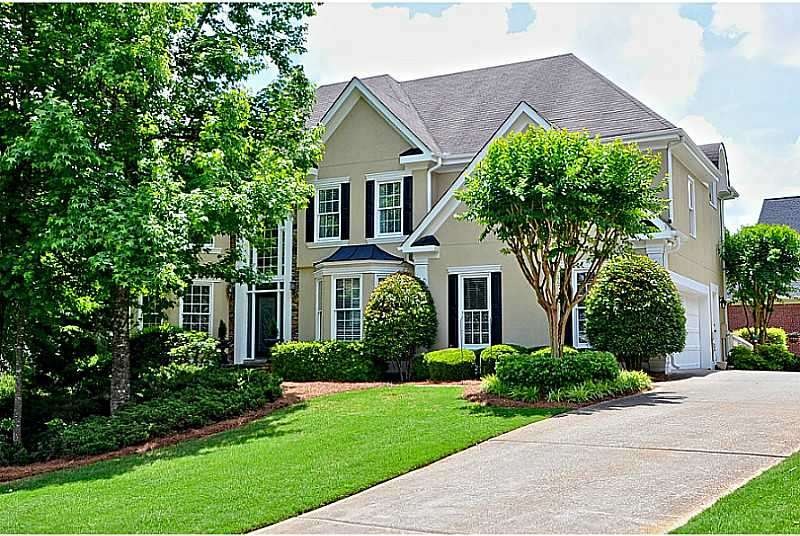 Exterior Front. Please see the VT virtual tour lin