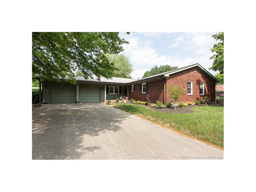 911 Brentwood Ct, New Albany, IN 47150 - photo 1