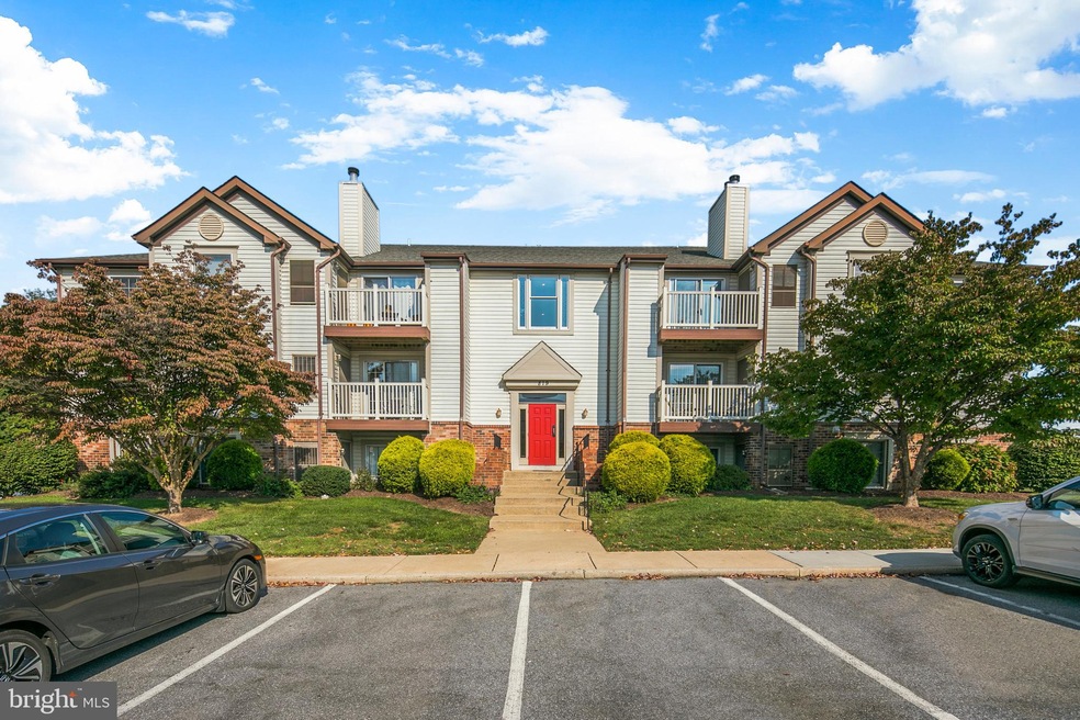 819 Stratford Way unit M, Frederick, MD 21701 - photo 1