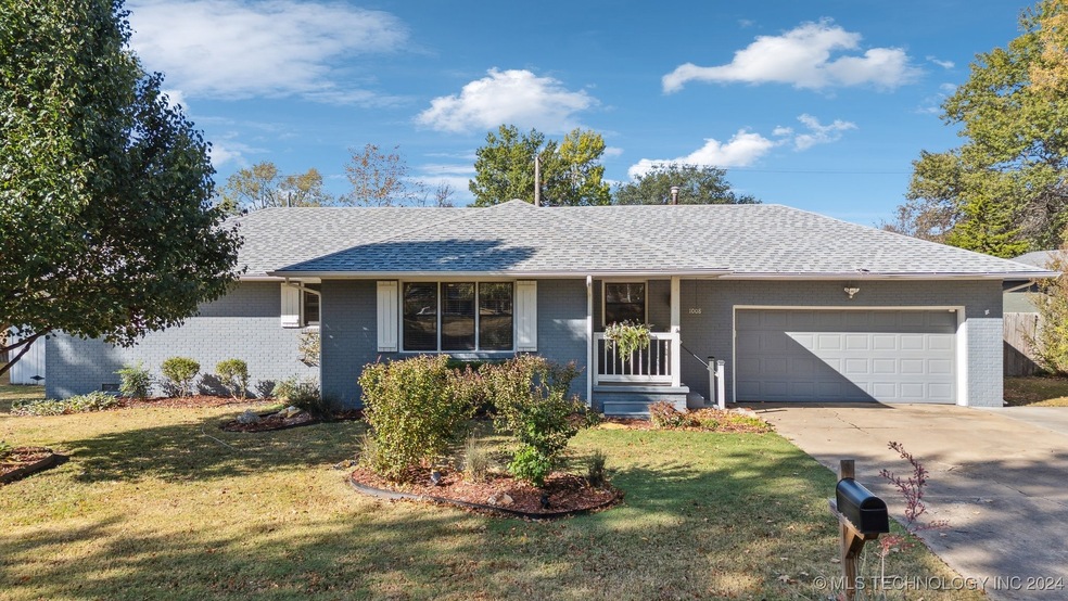 1008 Veyda St, Pryor, OK 74361 - photo 1