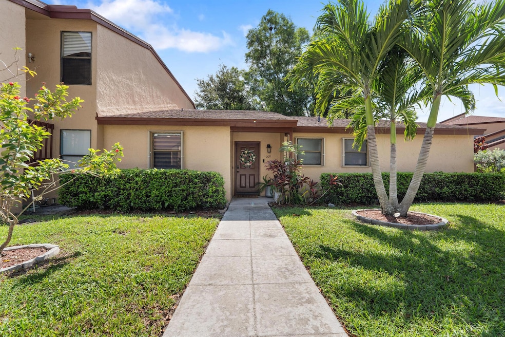 908 Lakeview Cir unit 9008, Royal Palm Beach, FL 33411 - photo 1