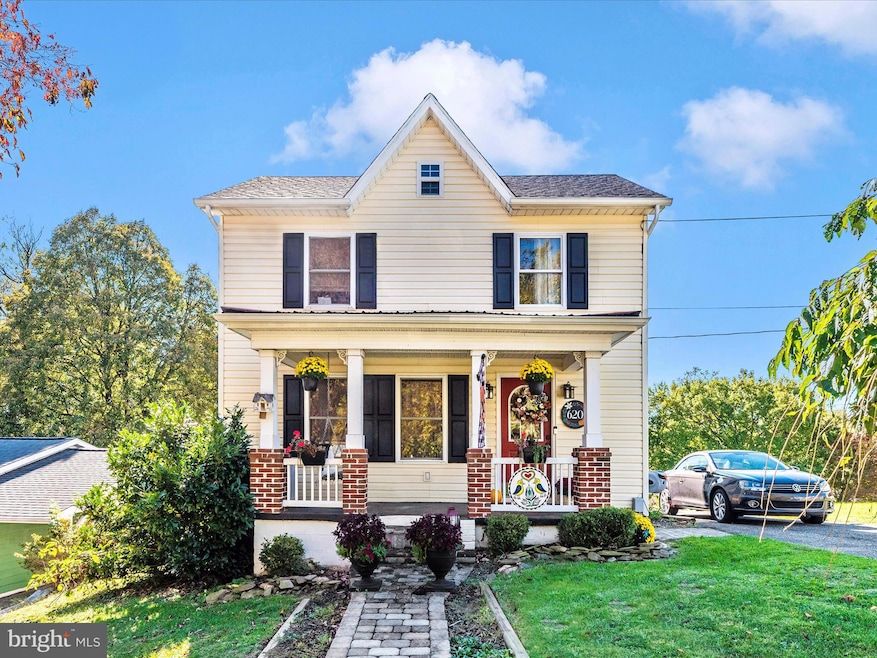 620 E E St, Brunswick, MD 21716 - photo 1