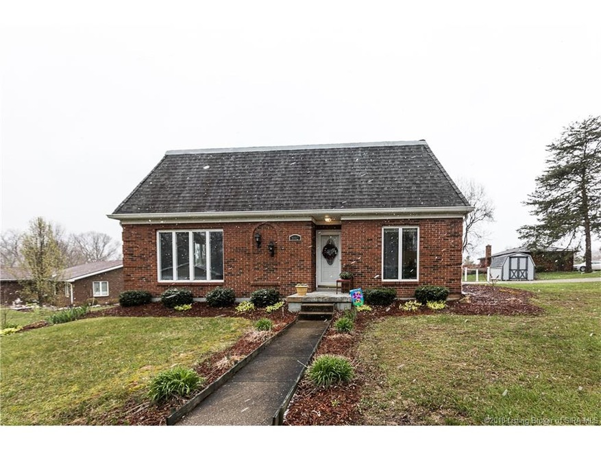 WELCOME TO 3007 FAIRWAYS DRIVE LOCATED IN FLOYDS K