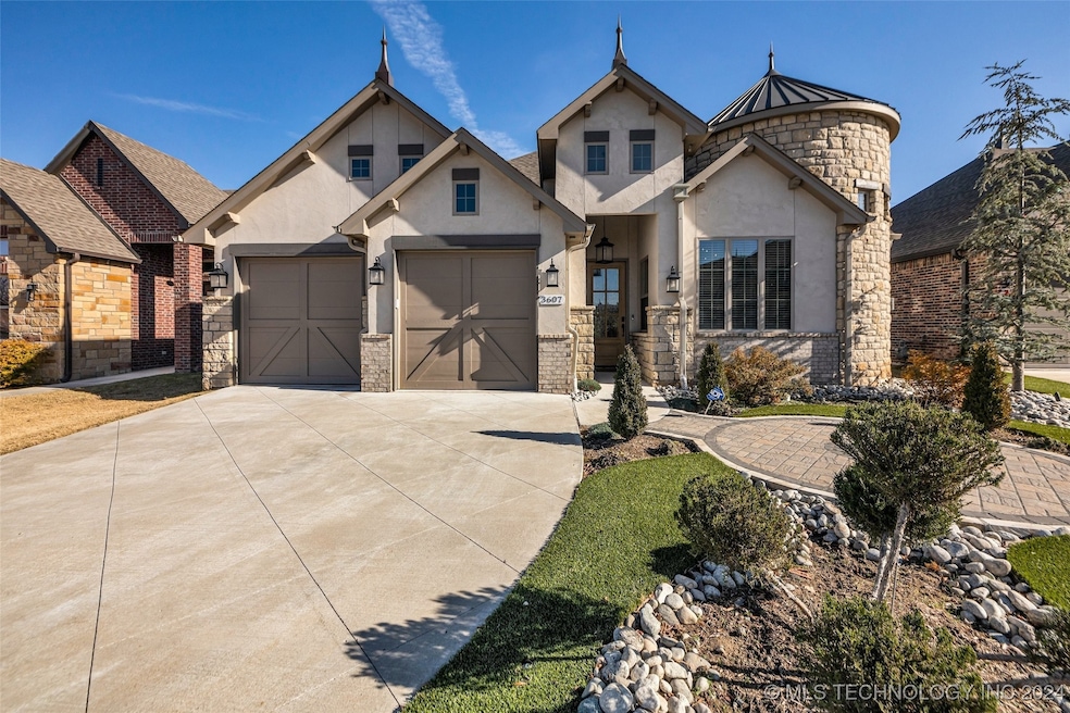 GATED RABBIT RUN CHARMER WAS A BUILDER'S MODEL