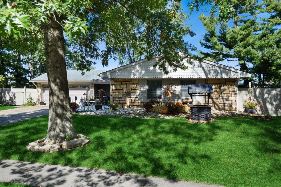 10 Idol Place, Matawan, NJ 07747 - photo 1