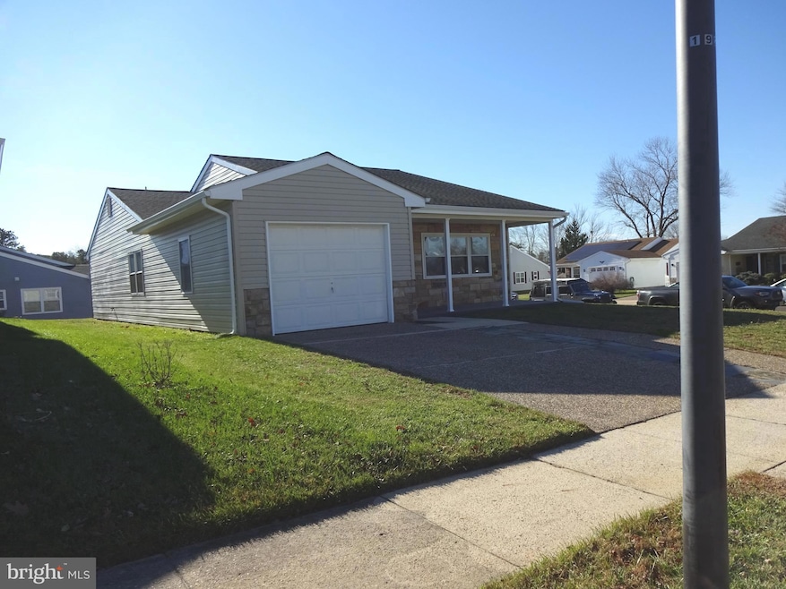 2 Farrington Ct, Southampton, NJ 08088 - photo 1